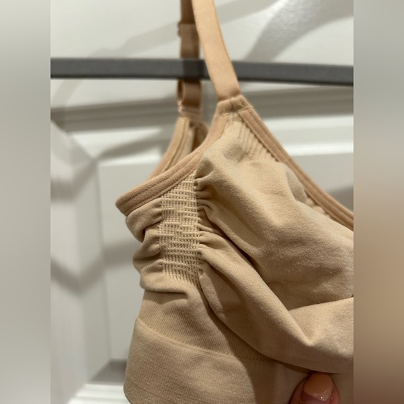 Skims shapewear bra - Picture 2 of 5